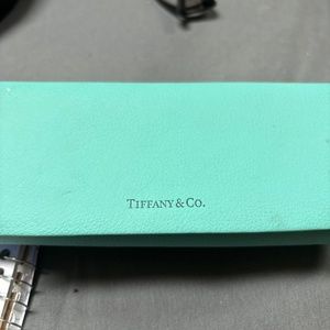 Tiffany & Co .
